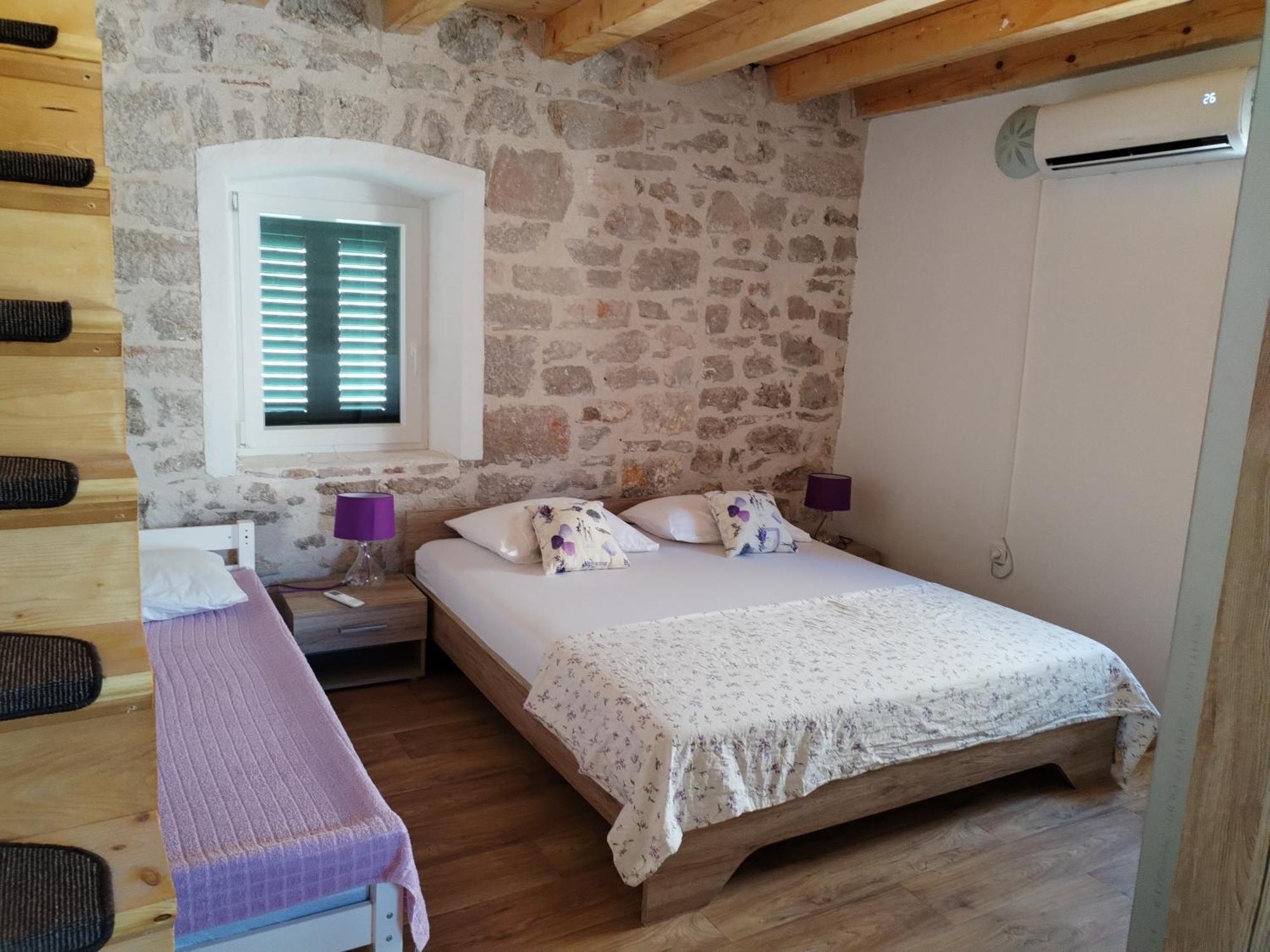 Ema Apartment Prvic Sepurine Exterior foto